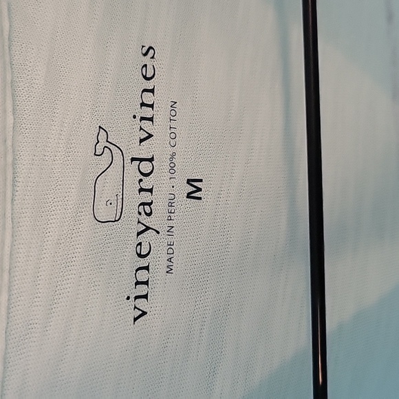 Vineyard Vines Hooded T Shirt - Picture 2 of 4